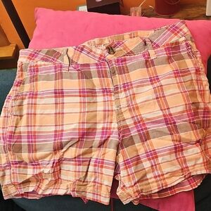 Sonoma Womans Shorts Size 6 Multi Color Pink Orange Tan